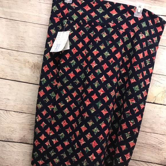 Lularoe Cassie Skirt Size XL NWT - Picture 2 of 5